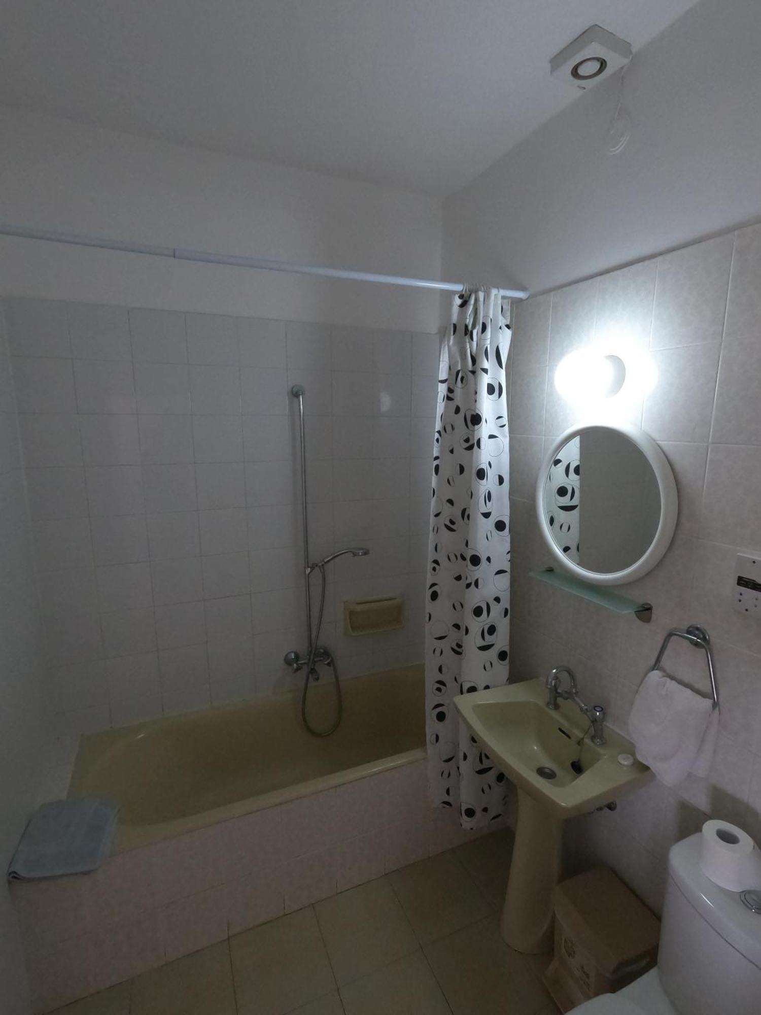 Island Budget Apartments Paphos Kültér fotó