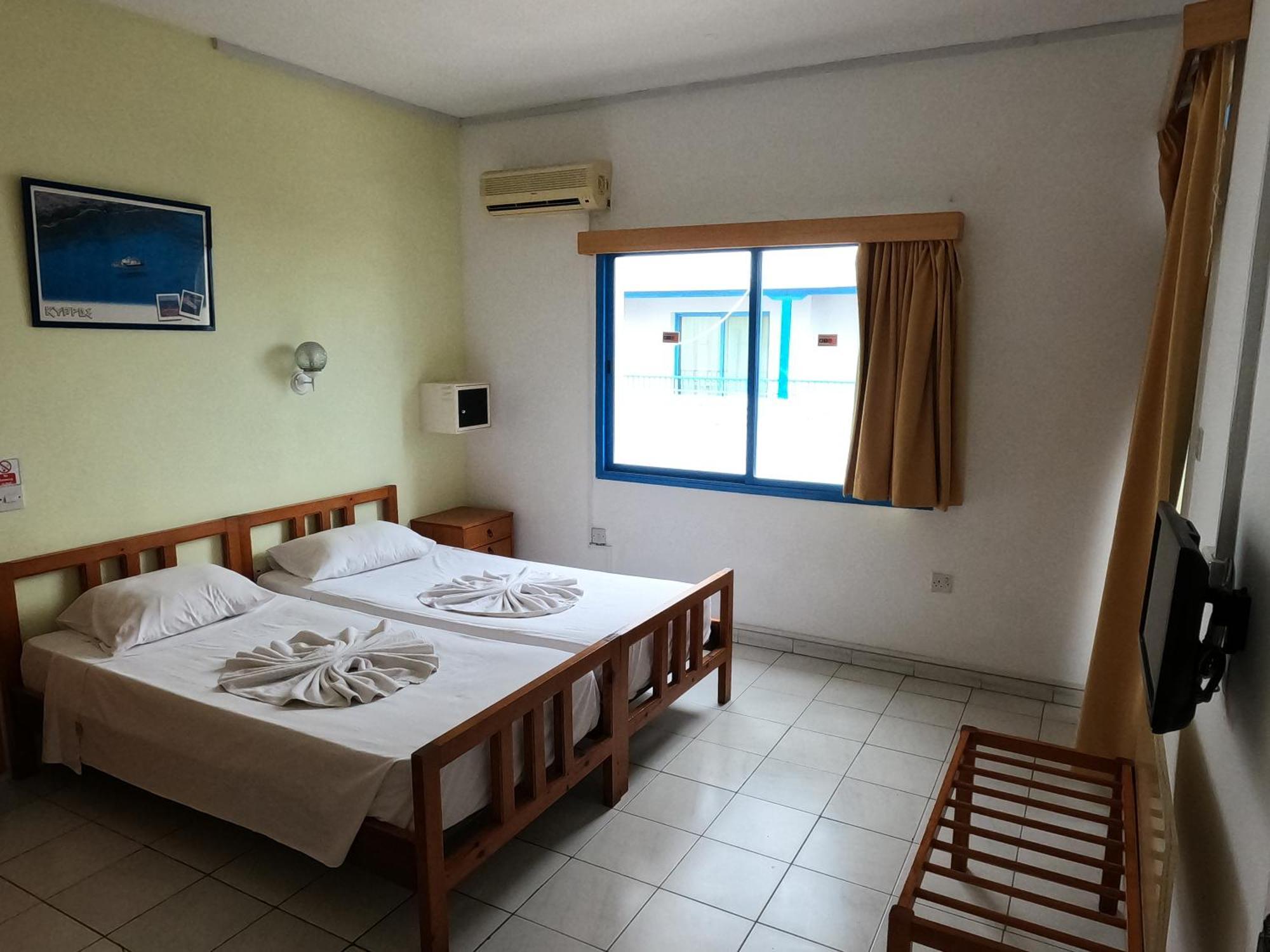 Island Budget Apartments Paphos Kültér fotó
